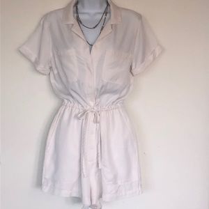 🌟Abercrombie & Fitch Silky Cream Romper